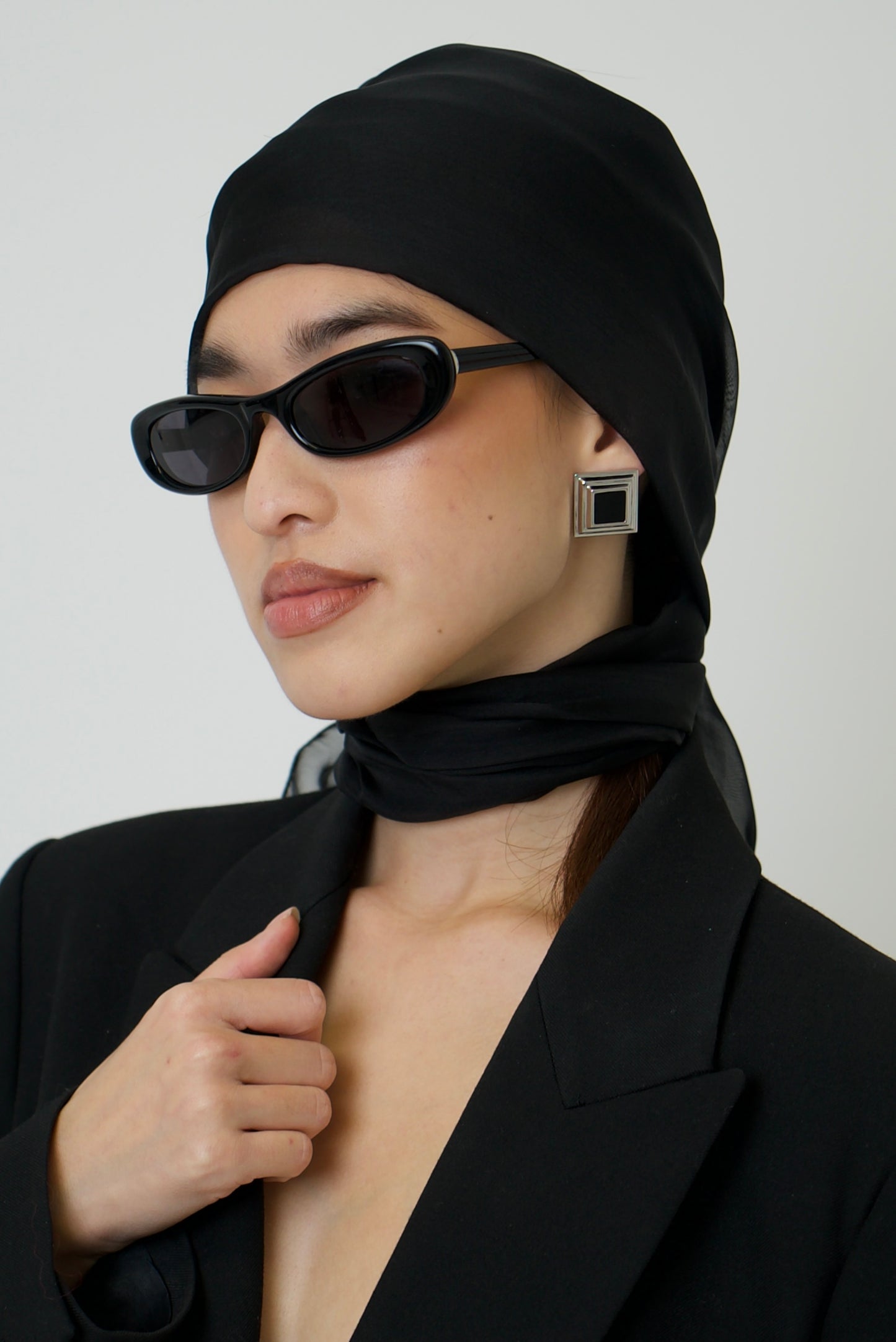 Beautiful art deco modern silver earrings with black onyx stone.