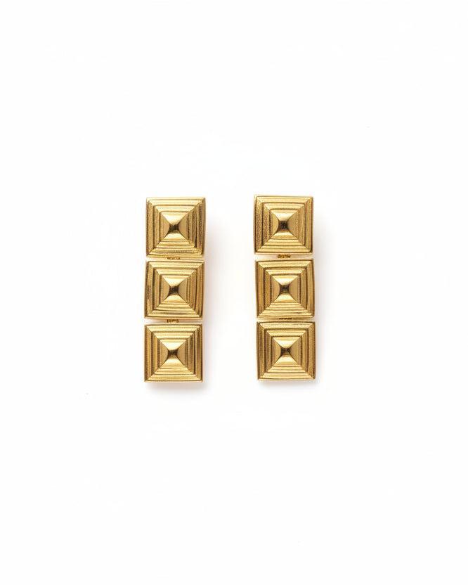 Cold Edges Siente Stack gold earrings with three stacked square forms, on a white background
